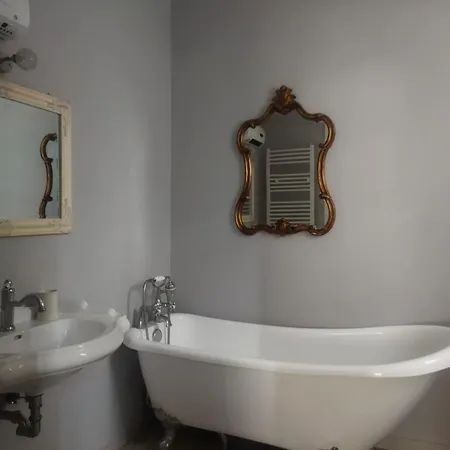 ホームステイ Casa Teresa Le Camelie *