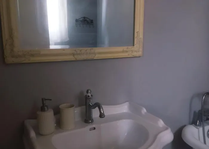 Casa Teresa Le Camelie Проживание в семье *